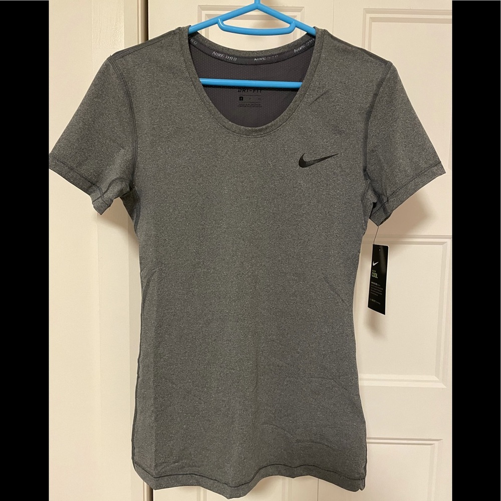 Nike pro cool dry-fit T short